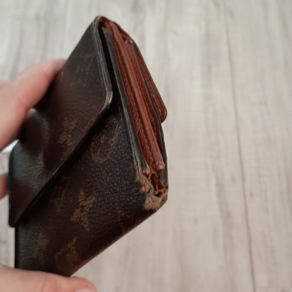 Authentic Louis Vuitton Monogram Portefeiulle Elise Trifold Wallet
